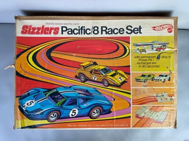 1969 Mattel Hot Wheels Sizzlers Pacific 8 Electric Car Race Set