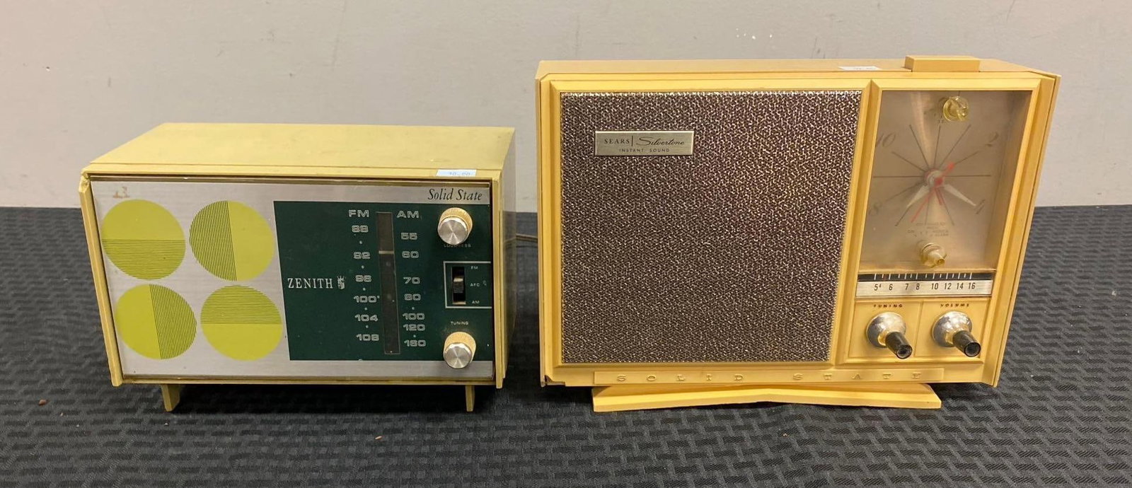 Group of 2 Solid State Radio: Zenith and Sears Sliver tone instant sound radio with clock. Untested
