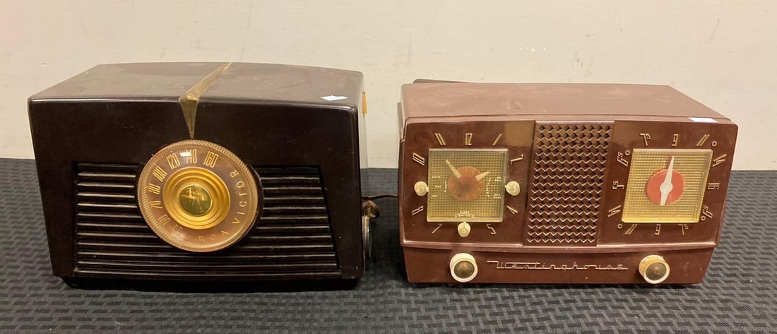 Group of 2 Solid State Radios (1 of 5)