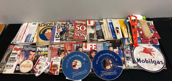 Group of Assorted Reading Magazines