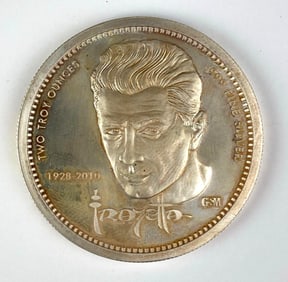 Frank Frazetta Swordsman of Mars 2 oz .999 Fine Silver Round