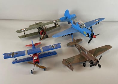 Group of Thimble Drome Gas Powered Planes