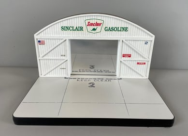 Sinclair Gasoline Mirrored Die-Cast Vehicle Display