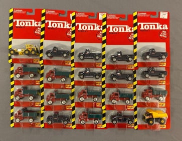 Group of 20 Maisto Tonka Series 1 Die-Cast Trucks