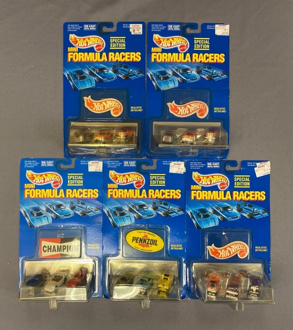 Group of 5 Mattel Hot Wheels Mini Formula Racers (1 of 3)