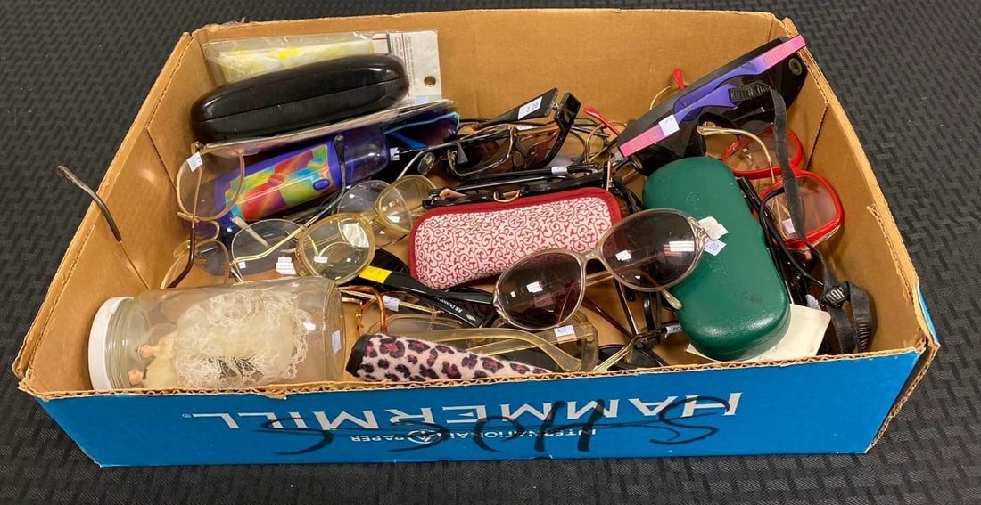 Group of Assorted Glasses (1 of 3)