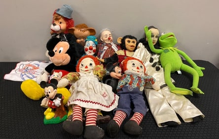 Group of Assorted Plushies