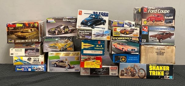 Group of Assorted Plastic Model Kits