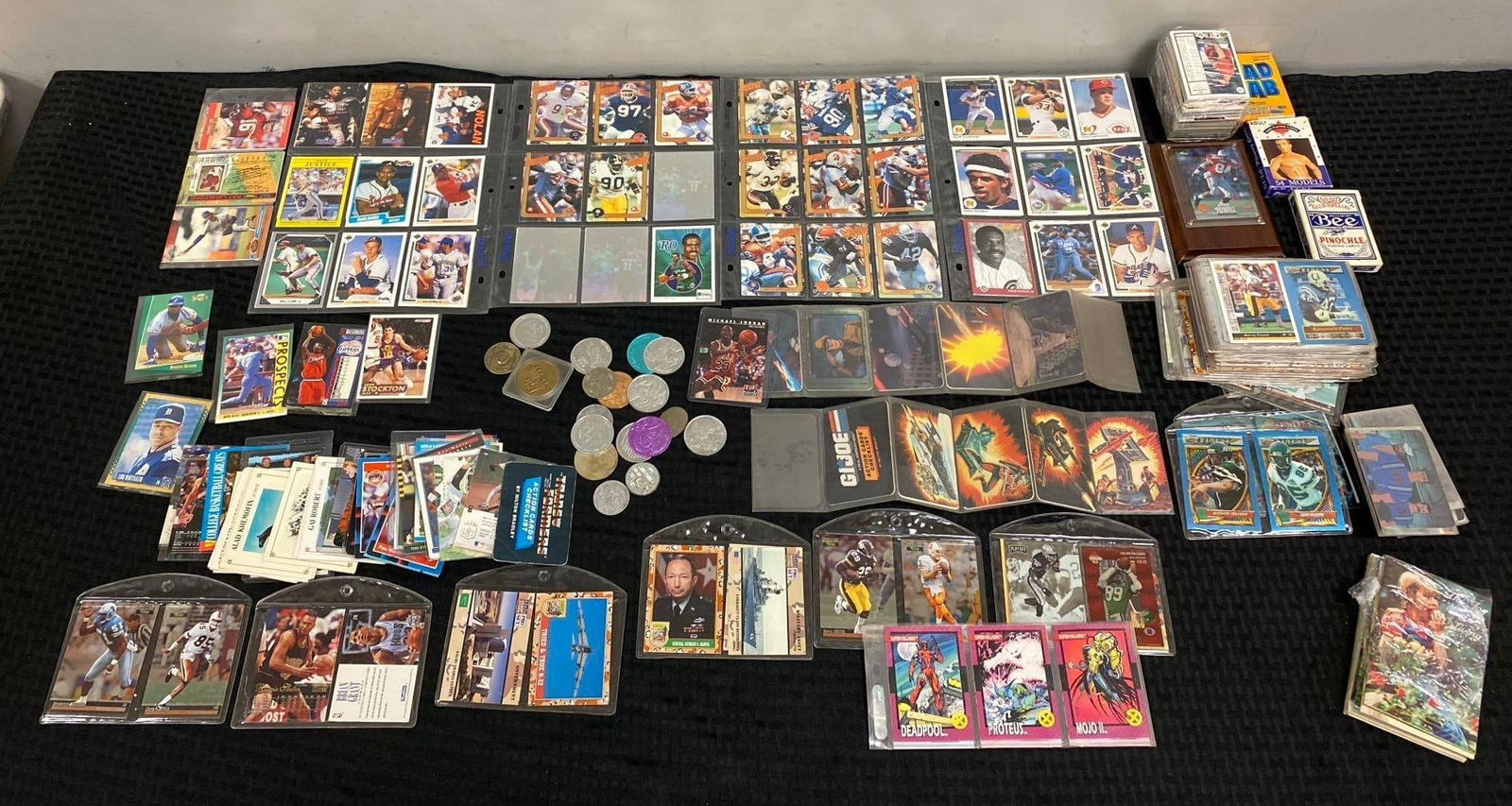 Group of Assorted Cards (1 of 4)