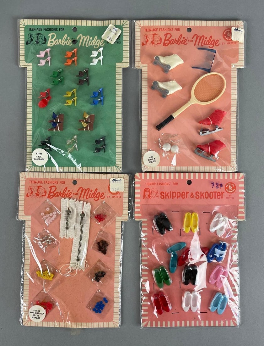 Group of 1960s Mattel Barbie and Midge Fashion Doll Accessories (1 of 2)