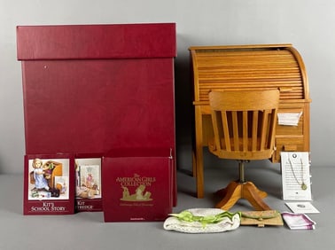 2000 American Girls Collection Kit's School Story Oak Desk and Chair