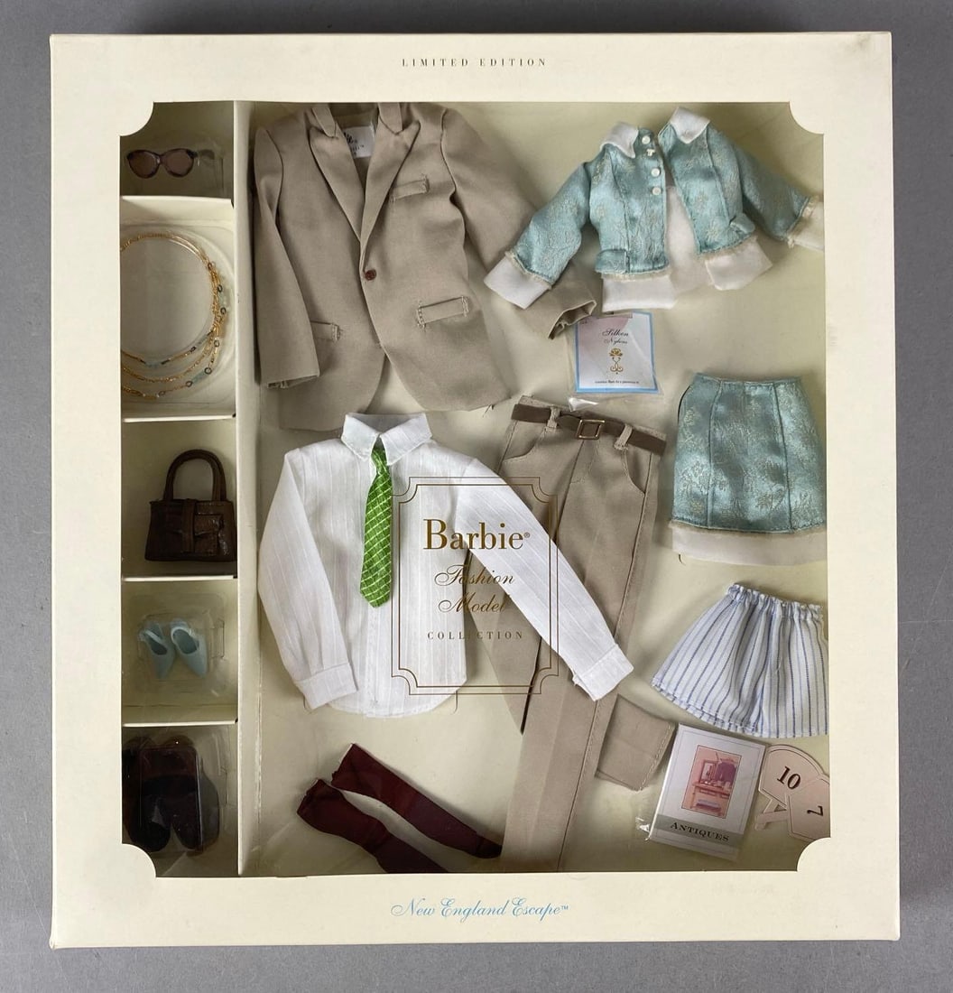 2003 Mattel Silkstone Barbie New England Escape Fashion Giftset (1 of 2)