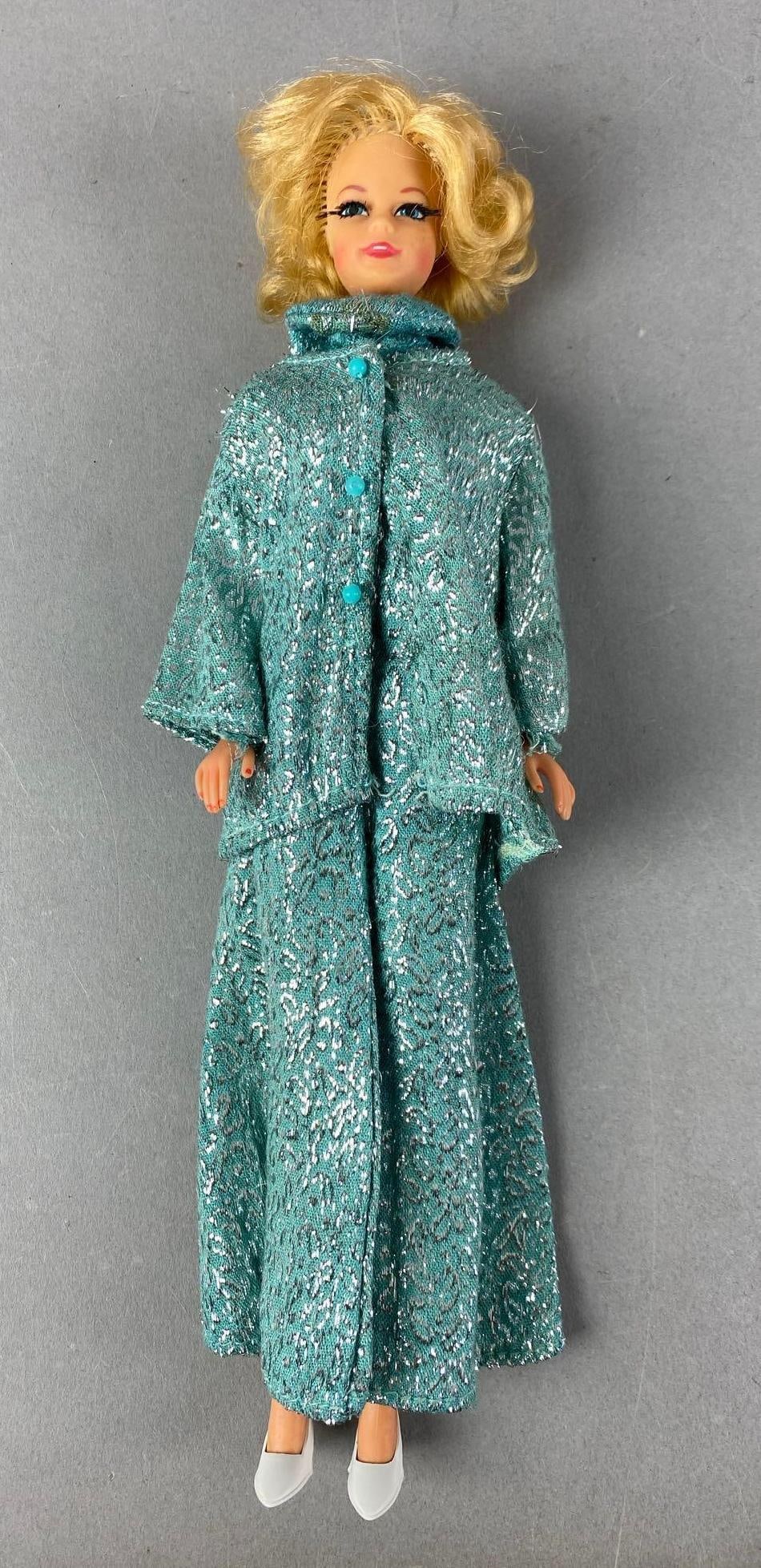 Vintage Mattel Barbie Blonde TNT Fashion Doll (1 of 5)