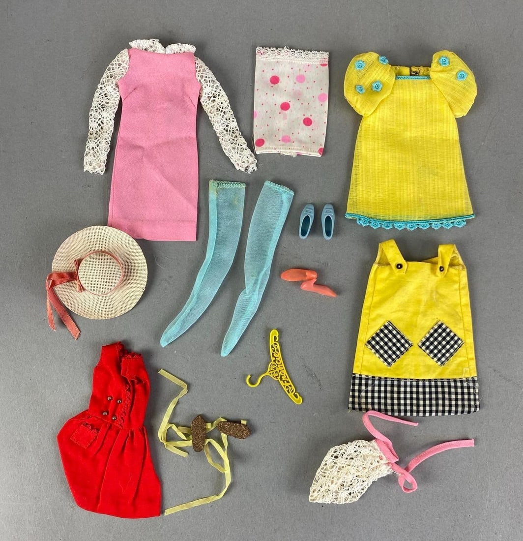 Group of Mattel Barbie Outfits and Accessories: Includes apron, hanger, Sun hat and more