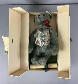 Reproduction Steiff Harrods LE Victorian Musical Bear