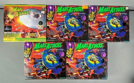 Group of 5 Trendmasters Mars Attacks Martian Saucers Toys