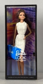 2012 Mattel City Shopper Brunette Barbie Fashion Doll