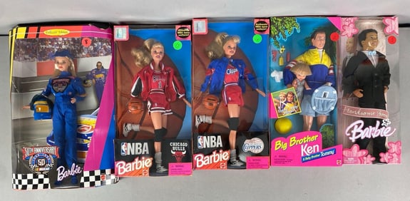 Group of 5 Mattel Fashion Dolls