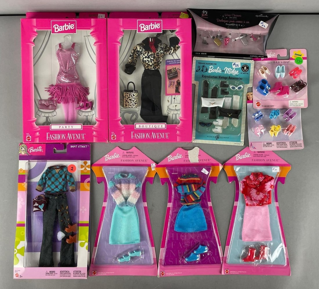 Group of Mattel Barbie Fashion Avenue Clothing and Accessories: New in original packaging