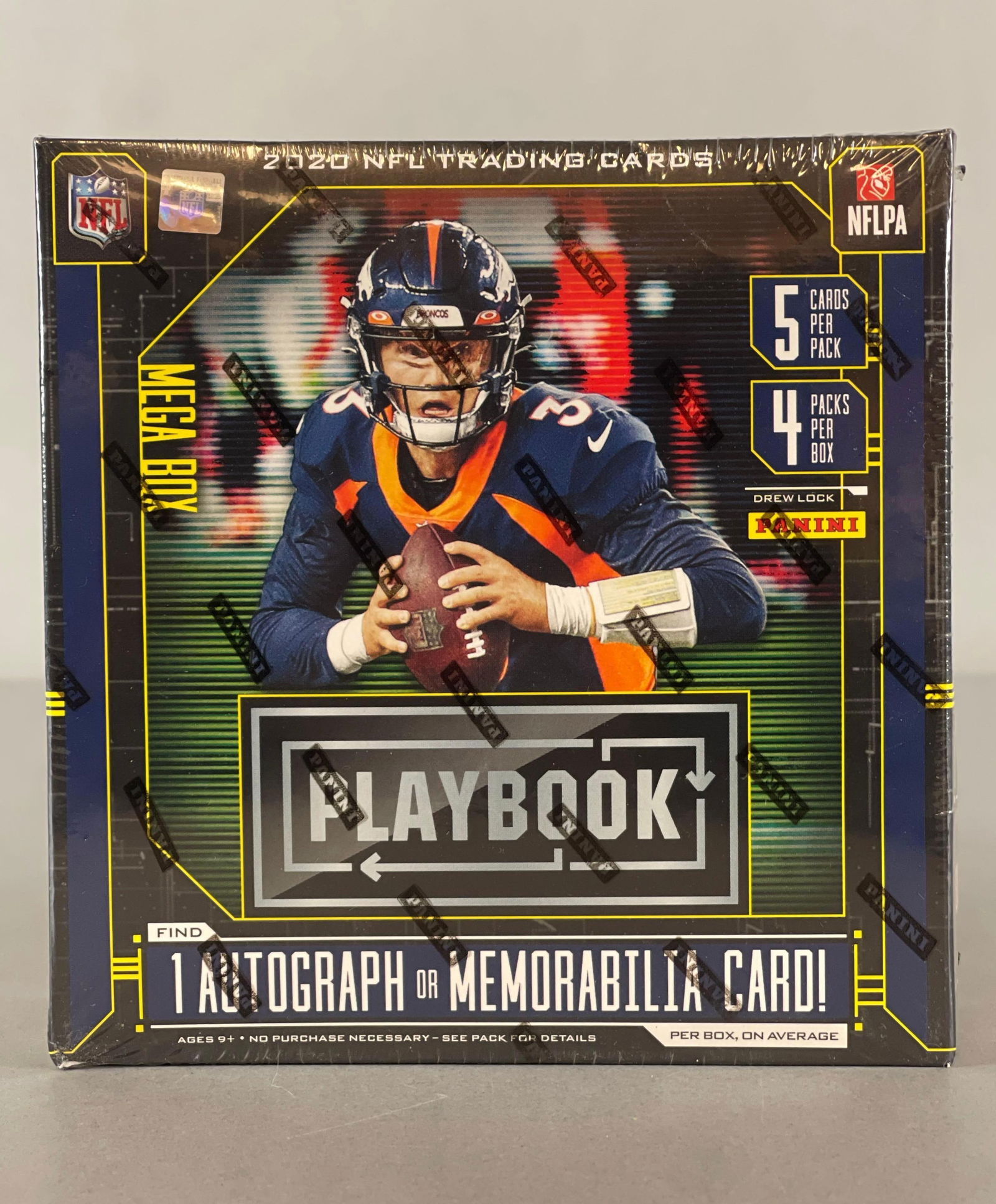 2020 Playbook Football Mega Box (1 of 3)