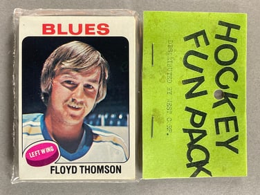 1975 - 76 Topps Hockey West Corps Cello Fun Pack