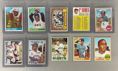 10 -1966 - 68 Topps Baseball HOFs Cards with Mantle