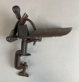 Antique Double Cherry / Olive Pitter