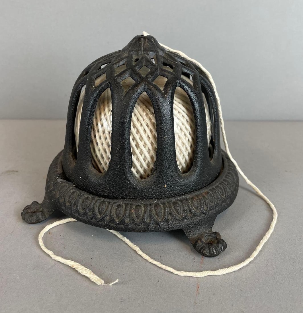 Antique Cast Iron String Holder (1 of 2)