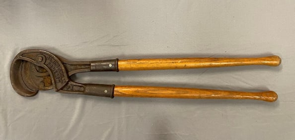 Antique James Scully Dehorning Clipper