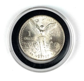 1982 Mexico Libertad 1 Onza 1 Oz .999 Fine Silver Coin