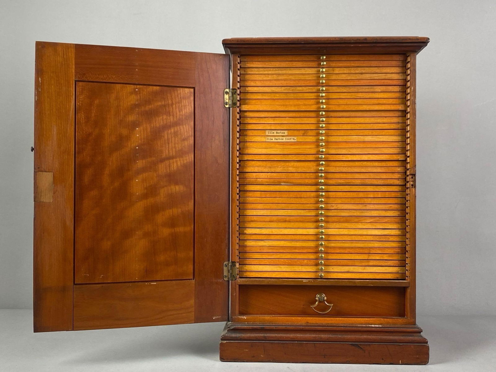 Antique Microscope Slide Storage Case (1 of 3)