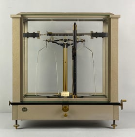 Vintage WM Ainsworth and Sons DLB Analytical Scale