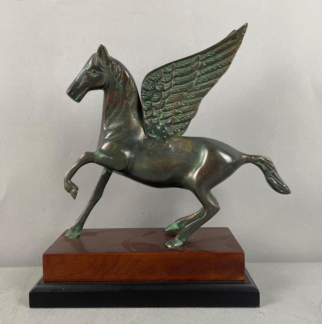 Bronze Cast Pegasus Statue (1 of 2)