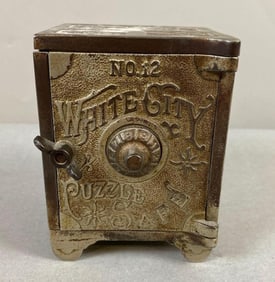 Antique White City Chicago IL. Puzzle Safe