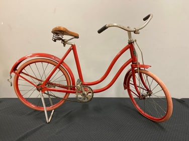 Vintage 1920 Greyhound Young Girls Bicycle