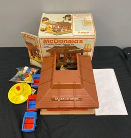 Vintage McDonald’s “ A Familiar Place?? Activity Play set