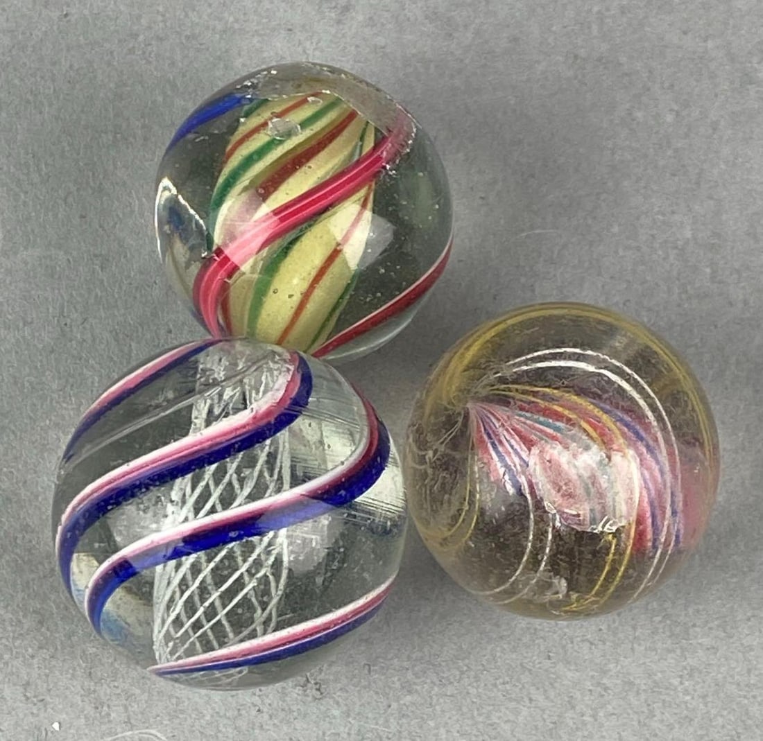 Group of 3 Antique German Swirl Glass Shooter Marble: Group of 3 Antique German Swirl Glass Shooter Marble. Some chips, Largest measures 1.15”