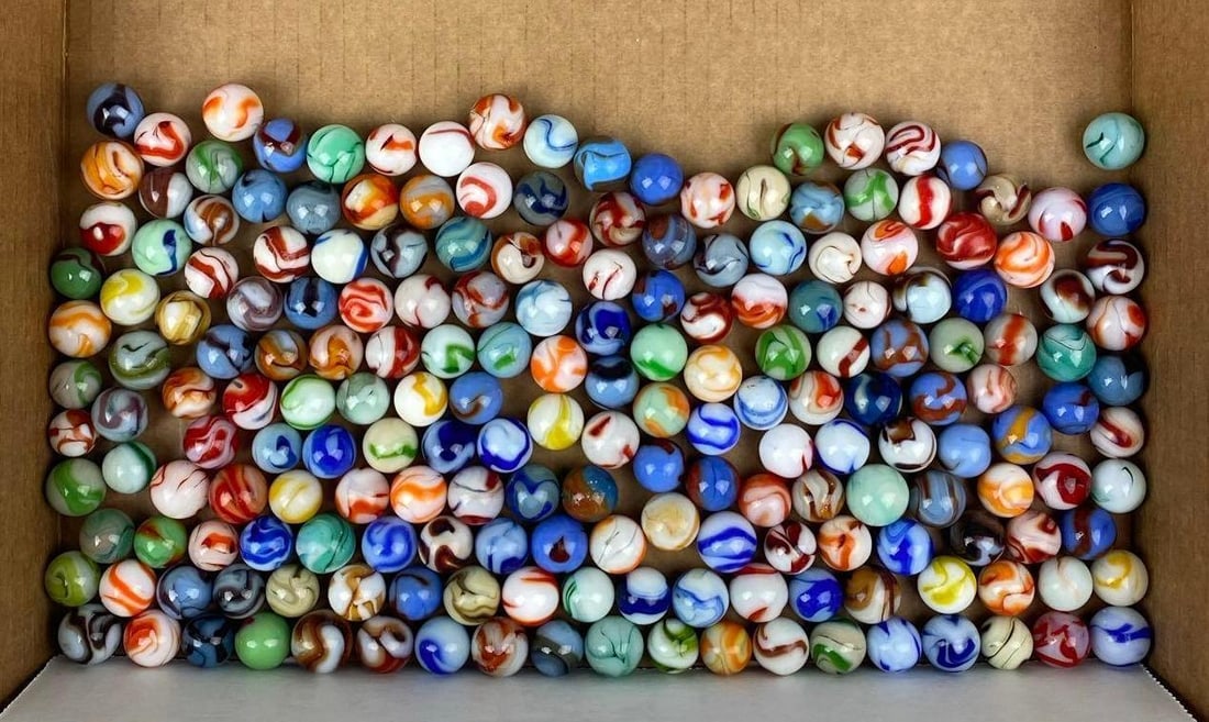 Group of Ravenswood Novelty Works Marbles: Largest measures .62 inches