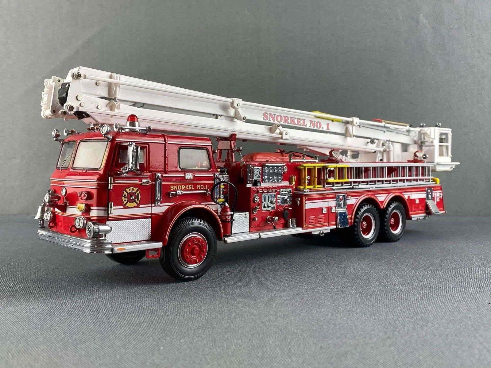 Franklin Mint Pierce and Snorkel Die-Cast Fire Engine (1 of 4)
