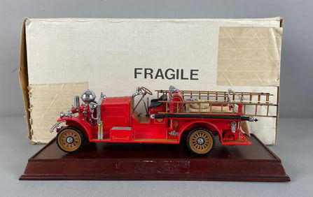 Franklin Mint Die-Cast 1922 Ahrens Fox Fire Engine