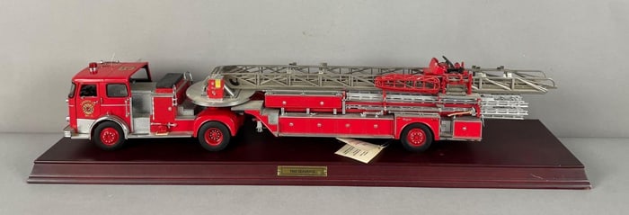 Franklin Mint 1965 Seagrave Die-Cast Fire Engine