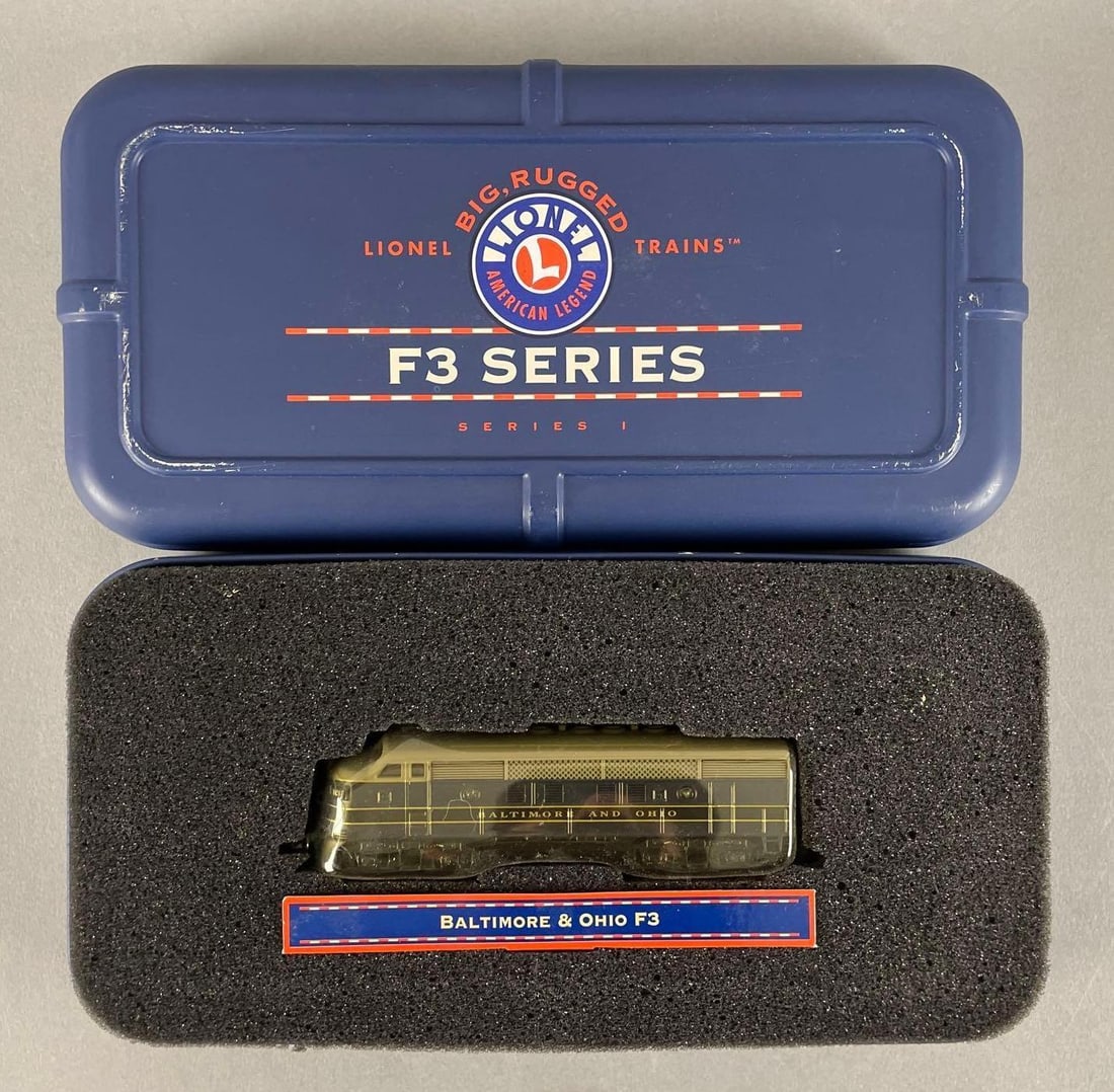 Lionel HO Scale Baltimore and Ohio F3 Diesel Locomotive (1 of 2)