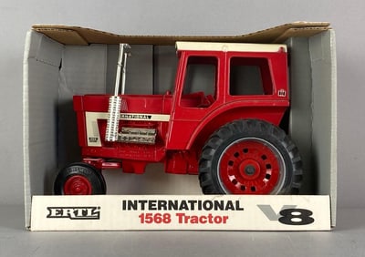 ERTL International V8 1568 Die-Cast Tractor