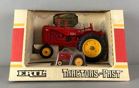 ERTL Tractors of the Past Massey-Harris Model 44 Tractor