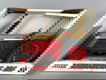 ERTL Case International 826 Die-Cast Tractor