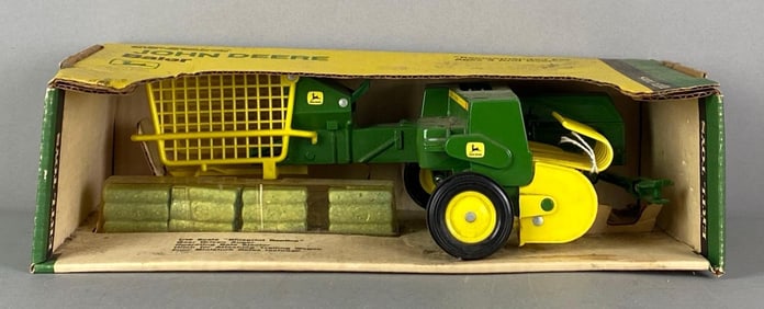 ERTL John Deere Die-Cast Baler