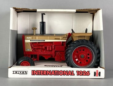 ERTL International 1026 Hydro Tractor