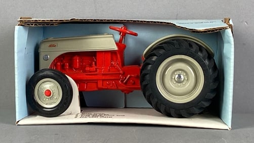 ERTL Ford 8N Die-Cast Tractor