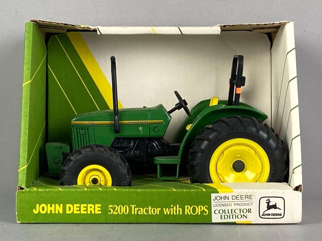 ERTL John Deere 5200 Tractor with ROPS: 1/16 scale, die-cast