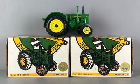 Group of 2 ERTL John?s Deere Model D Tractor